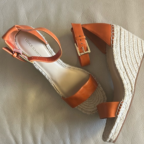 NWOB Vince Camuto Meddrina Wedge wedge Espadrille Sandal Ankle Strap Size 9 - Picture 1 of 8